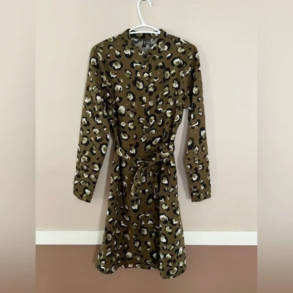 NWOT Vero Moda Long Sleeve Leopard Print Dress Medium - Picture 2 of 7